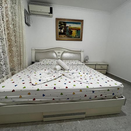 Boulevard Apartment Тирана Экстерьер фото